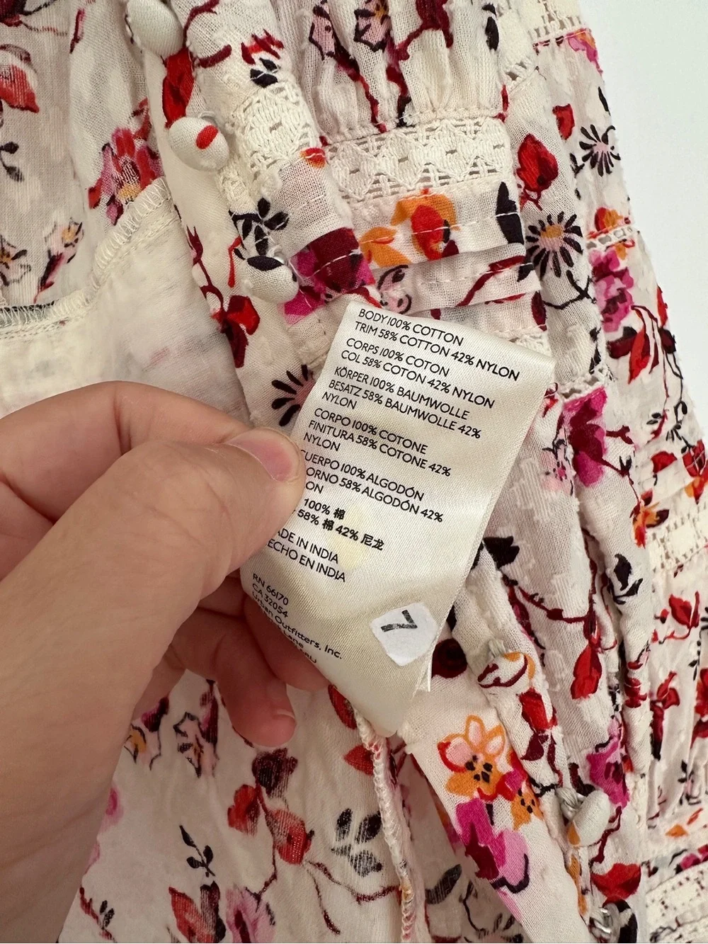 By Anthropologie Puff Sleeve Lace Floral Blouse in Size 2